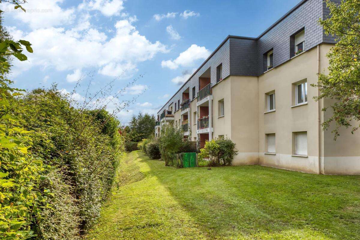 Appartement à LA RIVIERE-SAINT-SAUVEUR