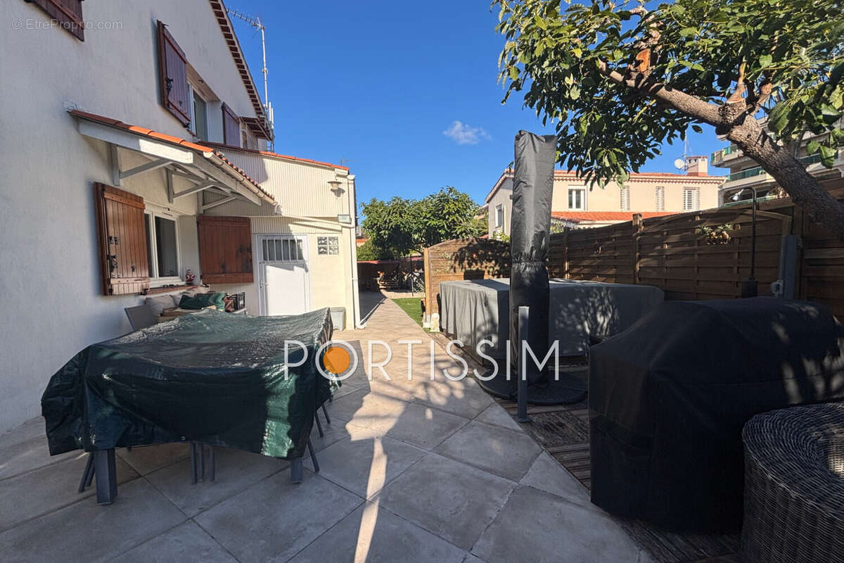 Maison à SAINT-LAURENT-DU-VAR