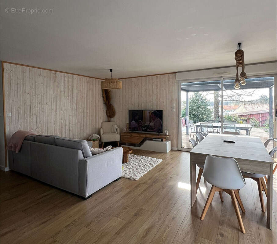 Maison à HOSTENS