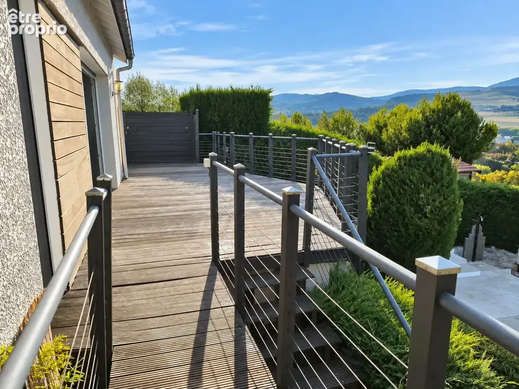 Maison 7 pièces 130 m² à vendre à La Grand-Croix (42320) - photo 4