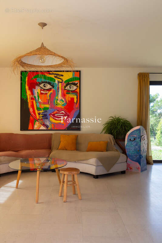 Maison à MEYRARGUES