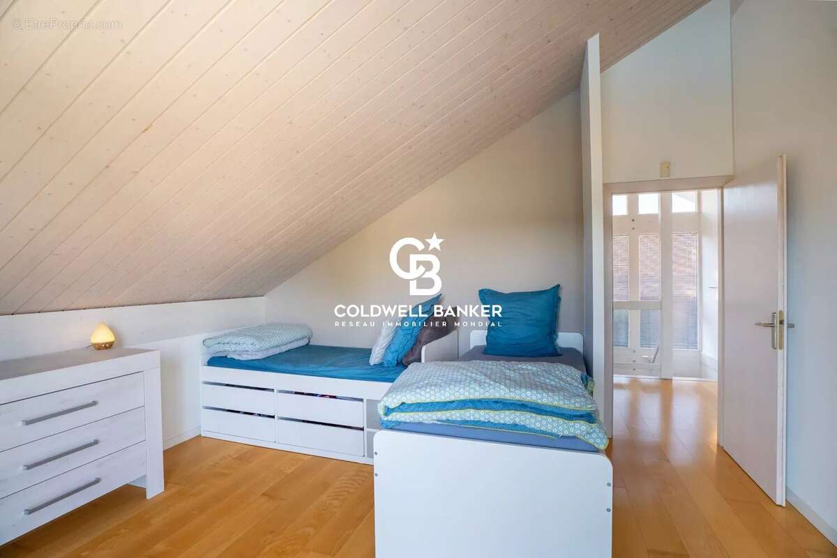 Maison familiale avec piscine à vendre à Vétraz-Monthoux proche Genève - photo 16