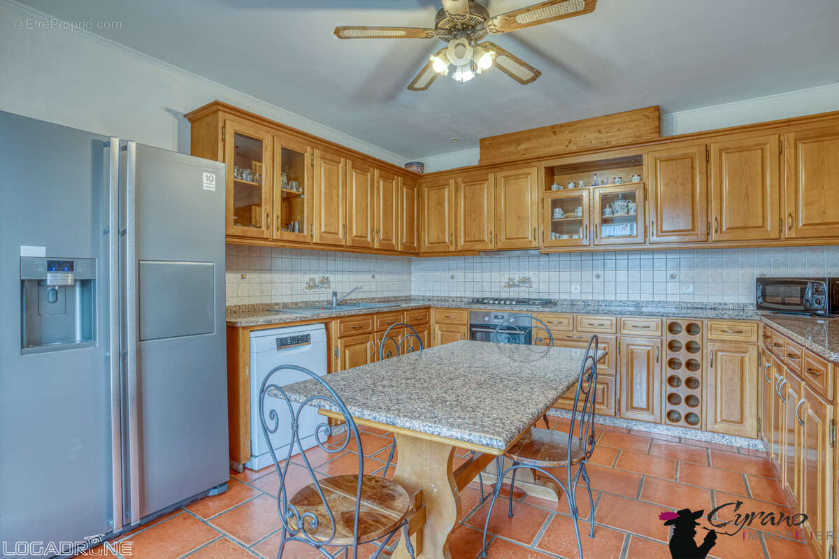 Maison à LIORAC-SUR-LOUYRE