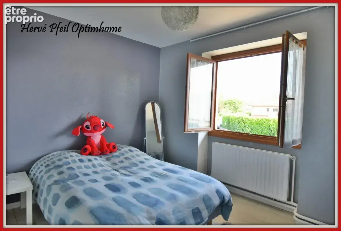 Une maison familiale avec cachet et prestations rénovées-5 pièces ; 135m² sur 1000m² de terrain - photo 18