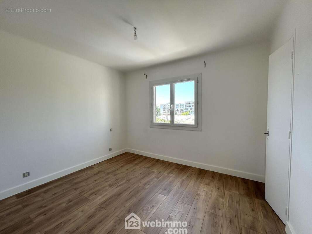 Chambre n°3 - Appartement à BIGUGLIA