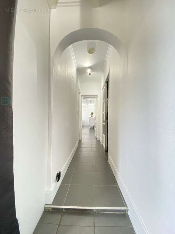 Plain-pied 4 chambres Terrain arboré - photo 12