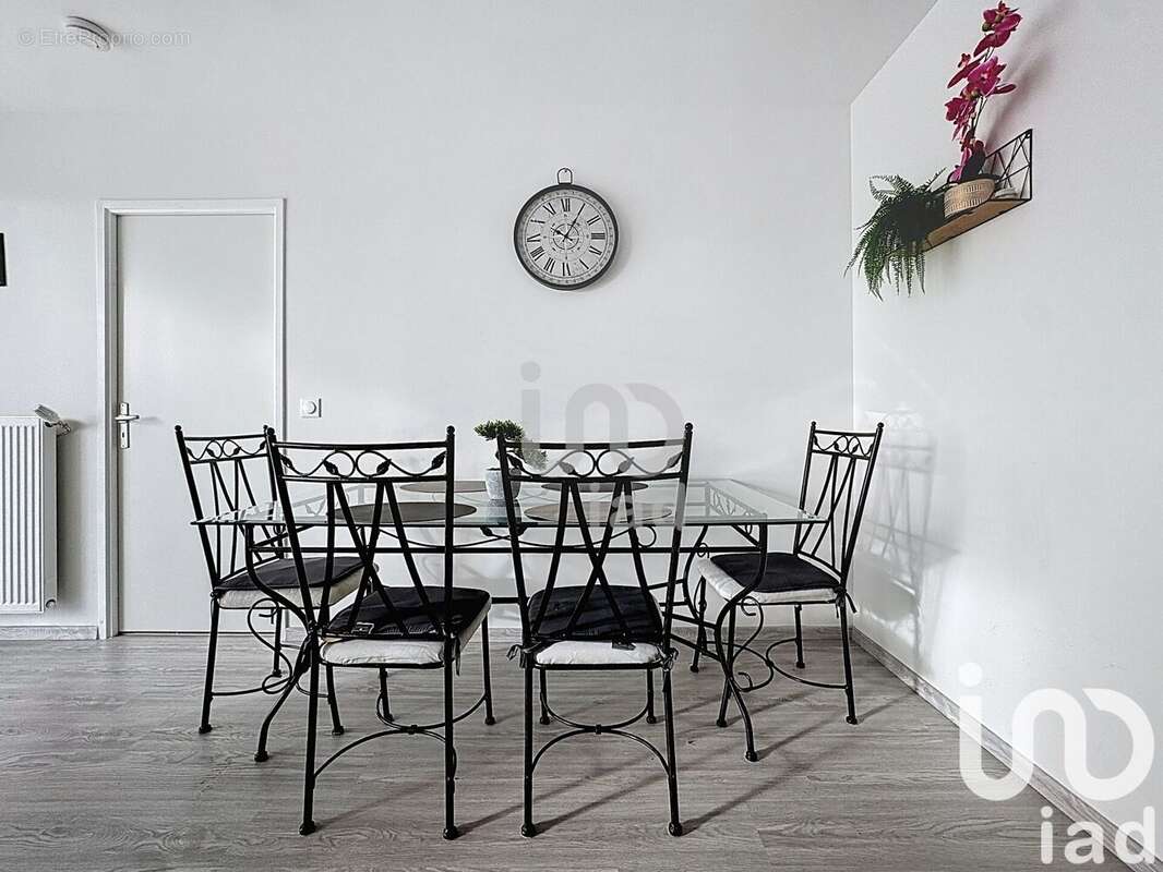 Photo 4 - Appartement à BUSSY-SAINT-GEORGES