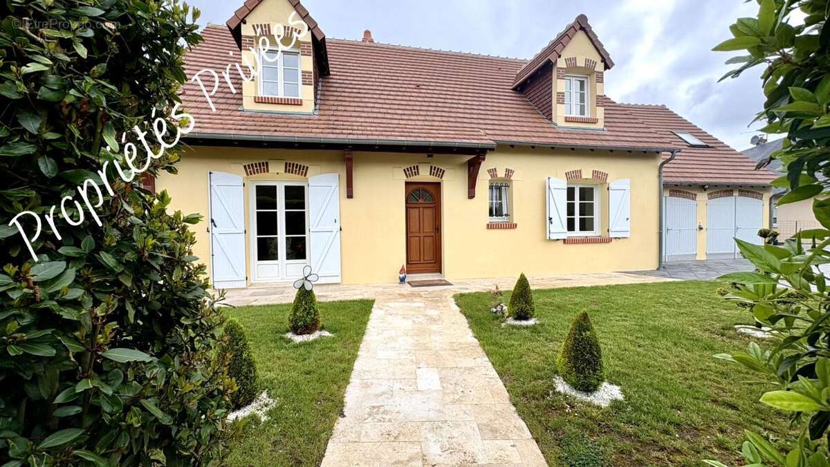 Maison à VILLEBAROU