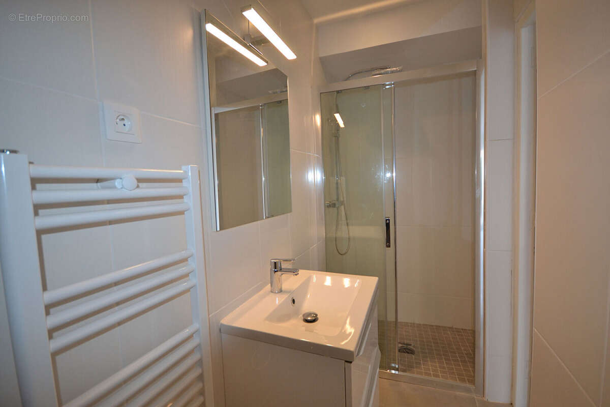 Appartement à LES CLAYES-SOUS-BOIS