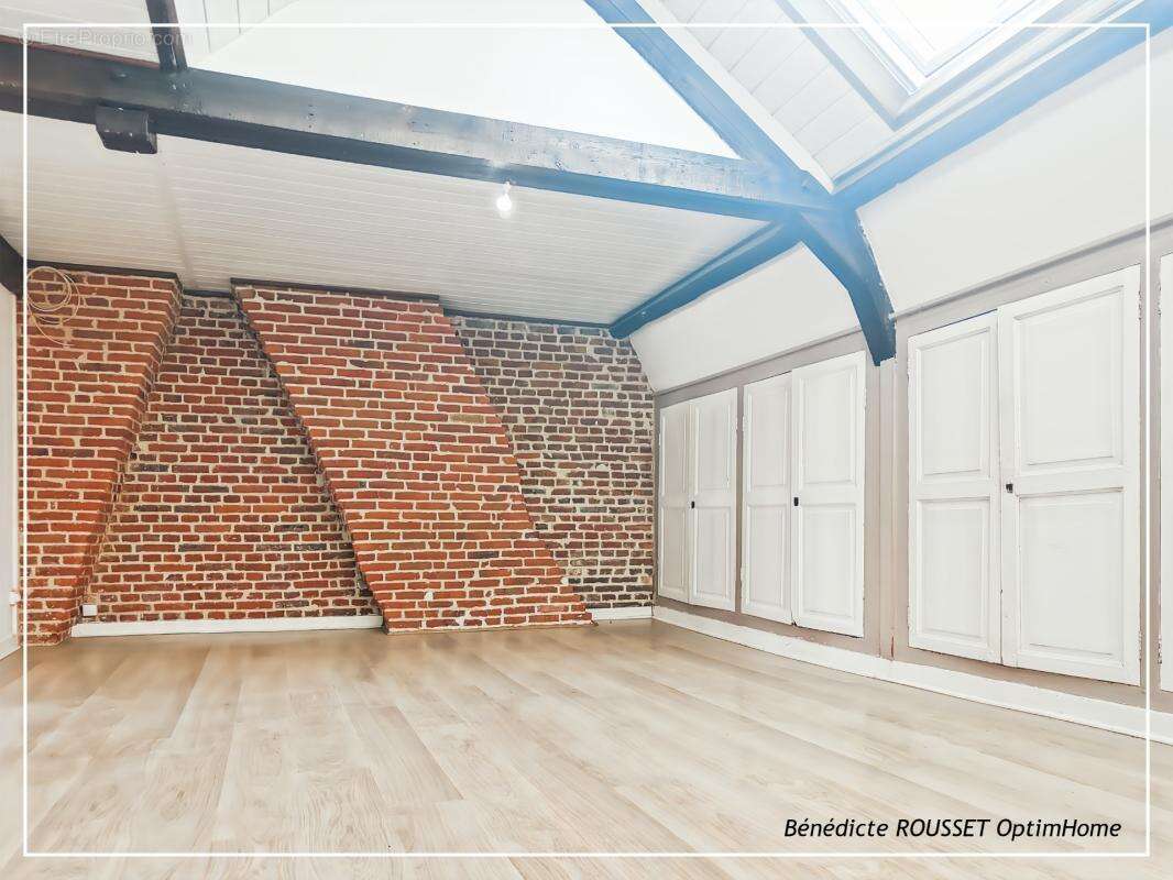 En exclusivité – Charmant appartement de 3 pièces – Centre-ville de Saint-Just-en-Chaussée - photo 2