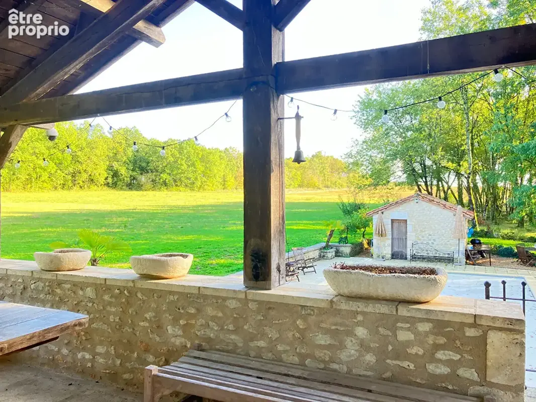 Un grand balcon royale dans la verdure, une maison de caractère et un gîte indépendant - photo 10