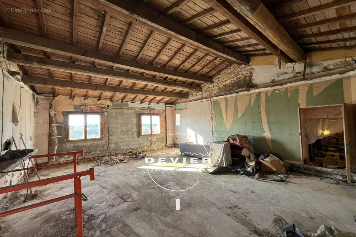 Maison à SAINT-GENIES-DES-MOURGUES