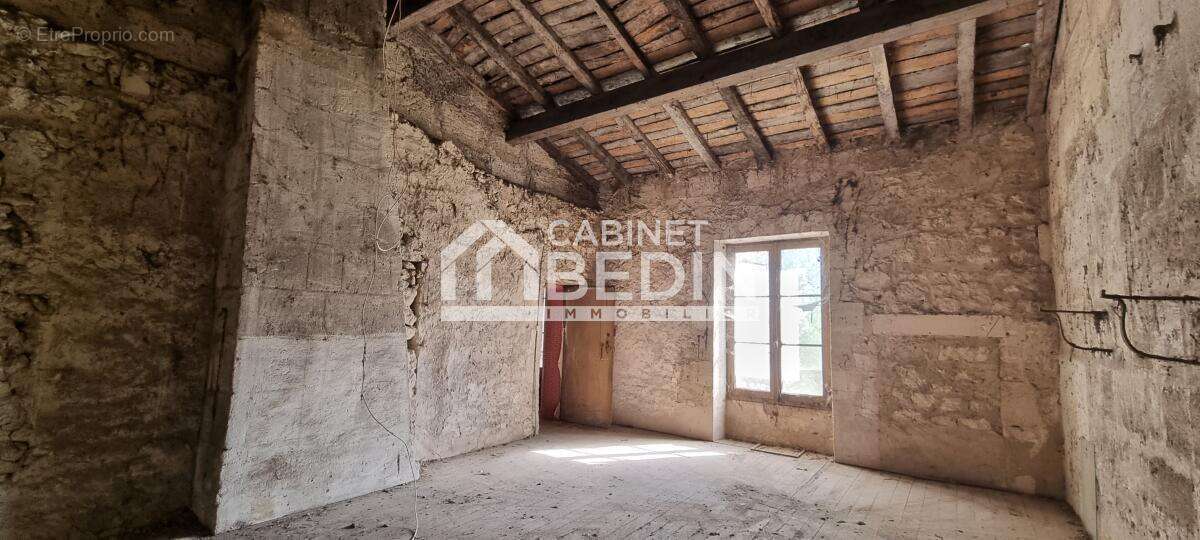 Maison à SAINT-ROMAIN-LA-VIRVEE