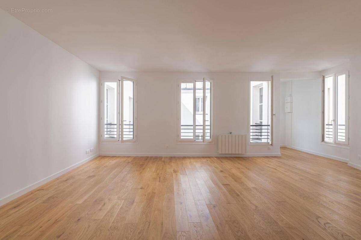 Appartement à PARIS-3E