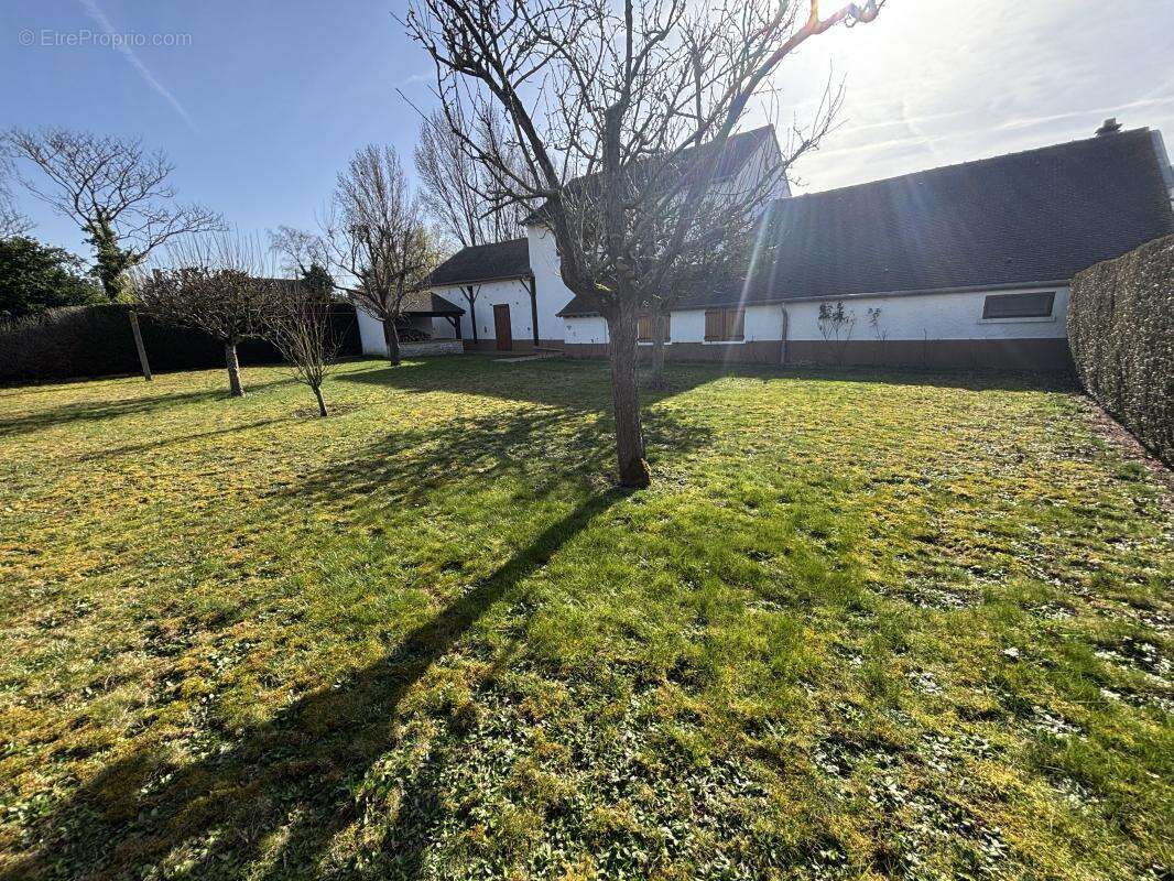 Maison 190 m² à Longnes  - photo 5
