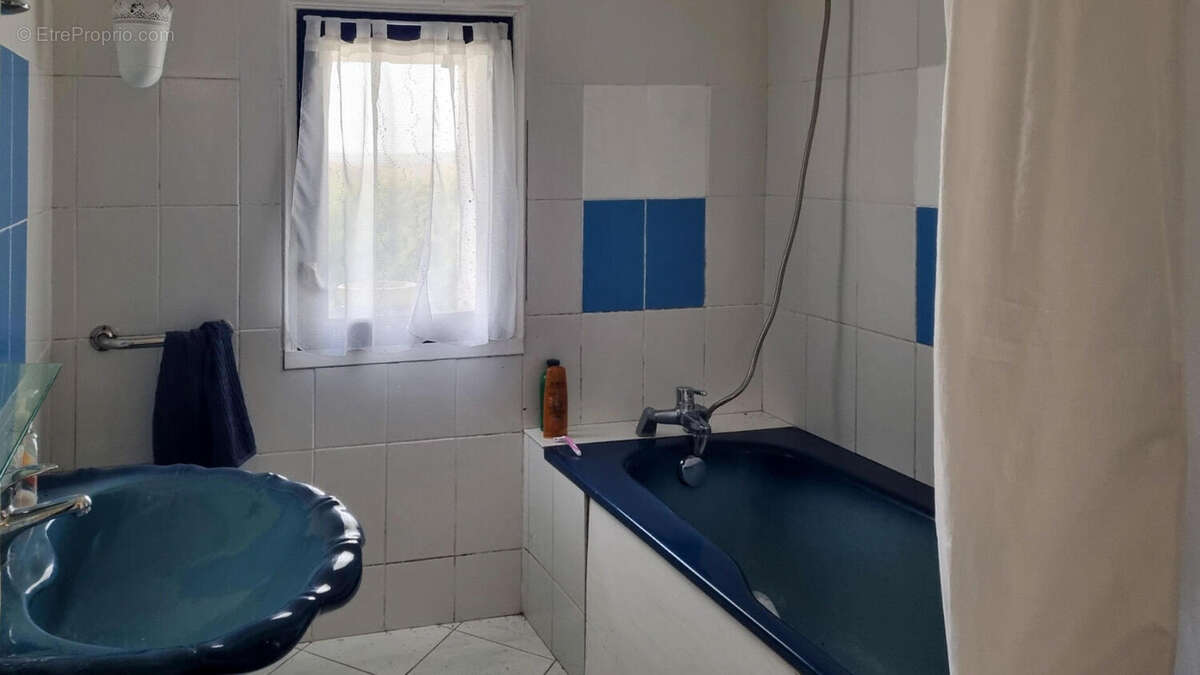 Charmante corps de Ferme de 8 Chambres avec Piscine, Jardins & Vues Imprenables – Potentiel Locatif - photo 11