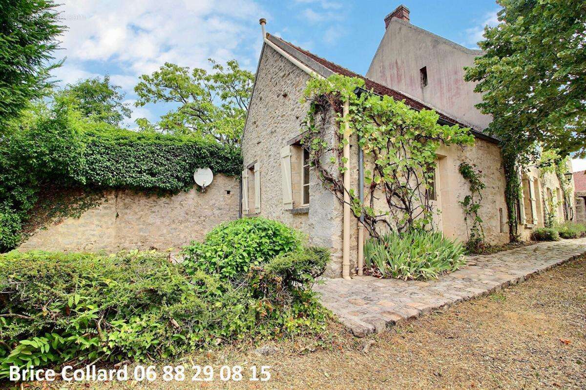 60810 VILLERS SAINT FRAMBOURG Superbe maison de caractère - photo 3