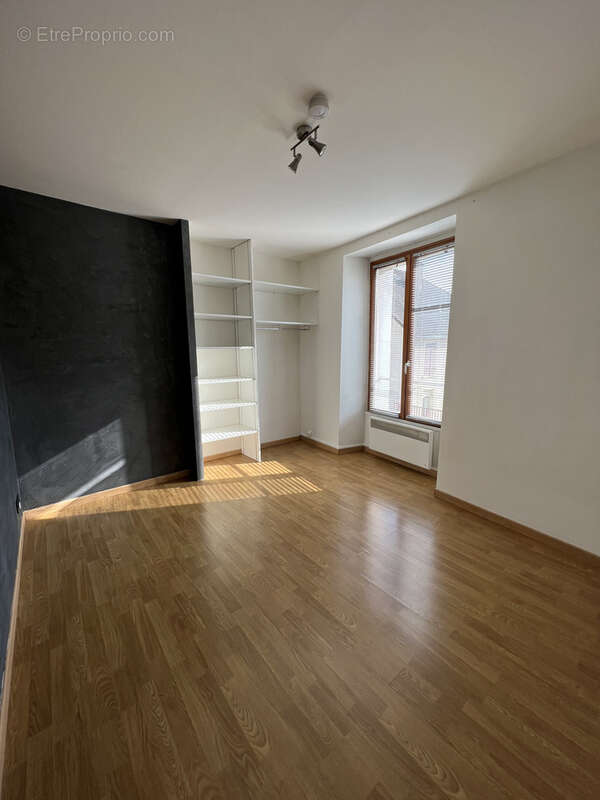 Appartement à LINAS