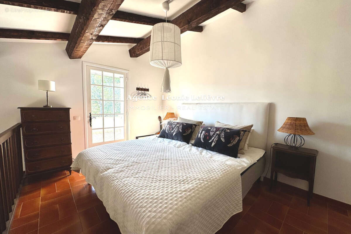 Maison à LES ISSAMBRES