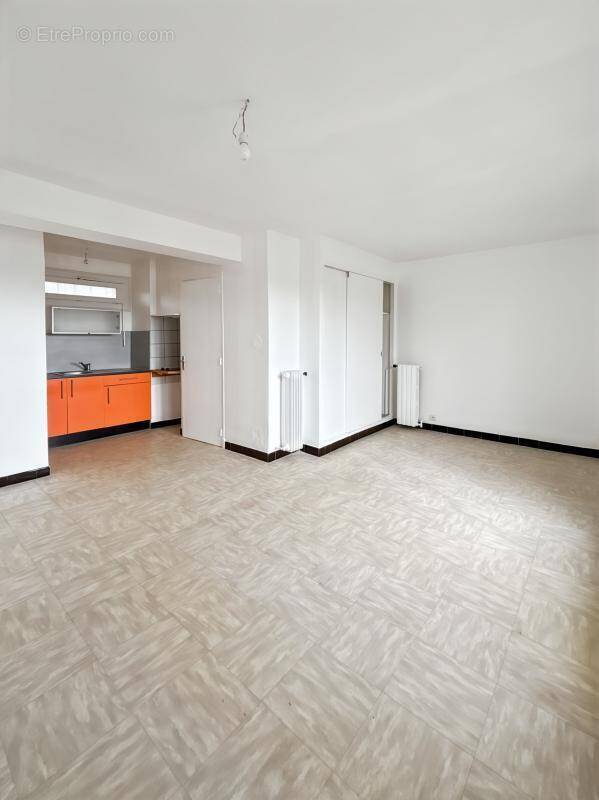 Appartement à CHATEAU-ARNOUX-SAINT-AUBAN