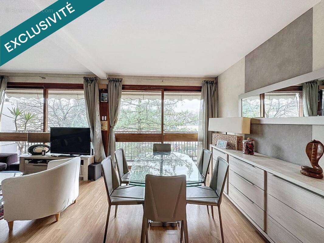 Photo 1 - Appartement à LA CELLE-SAINT-CLOUD