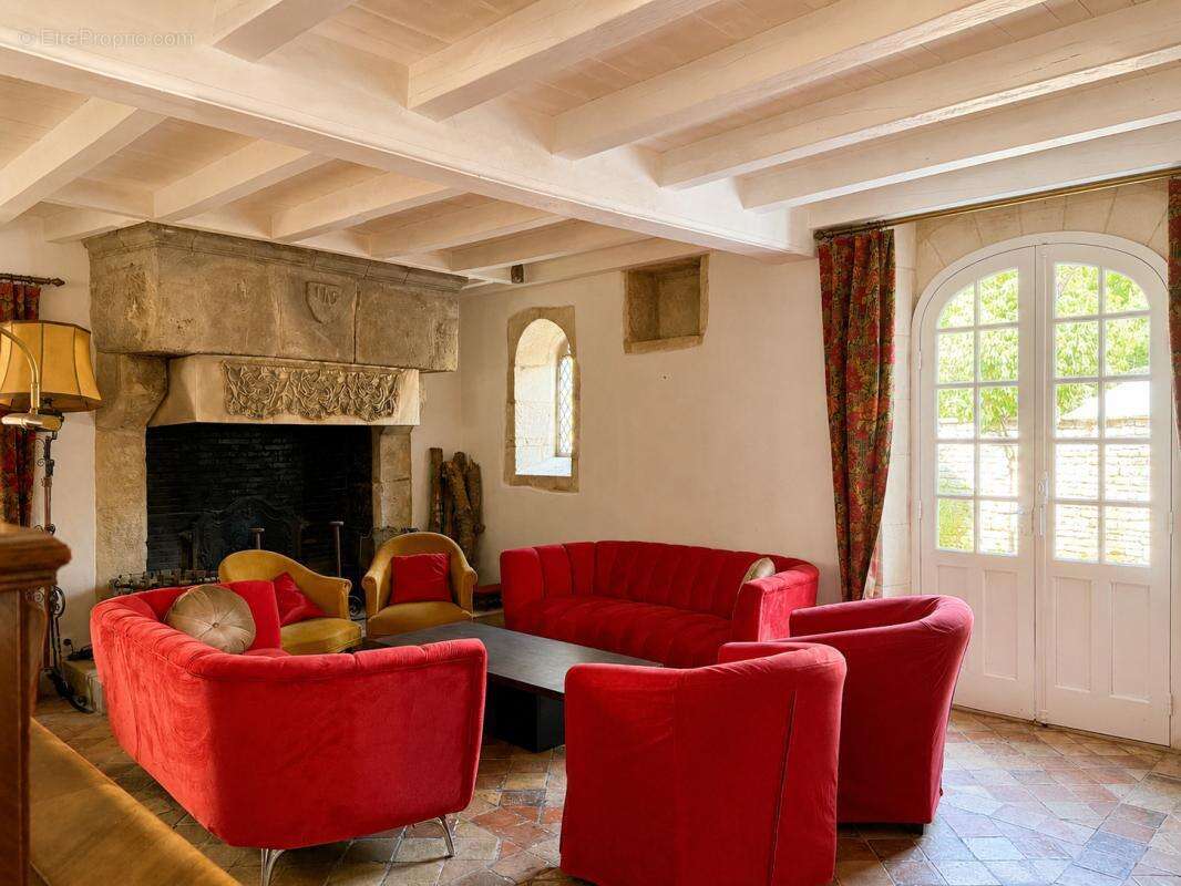Propriété de caractère de 350 m2 avec gîtes -Tusson - 470 00 - photo 12