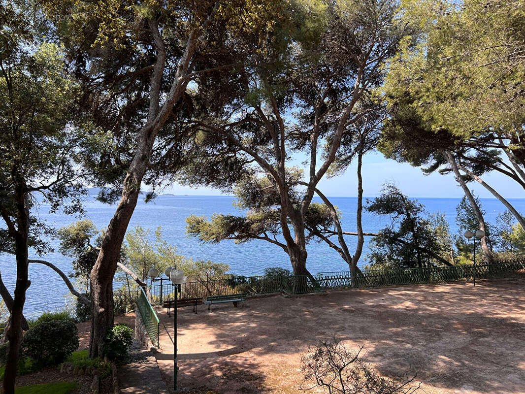 Appartement à CARQUEIRANNE