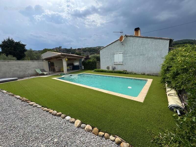 Vente Maison de Plain-Pied T5-4 avec Piscine et Garages – Peyruis (04) - photo 10