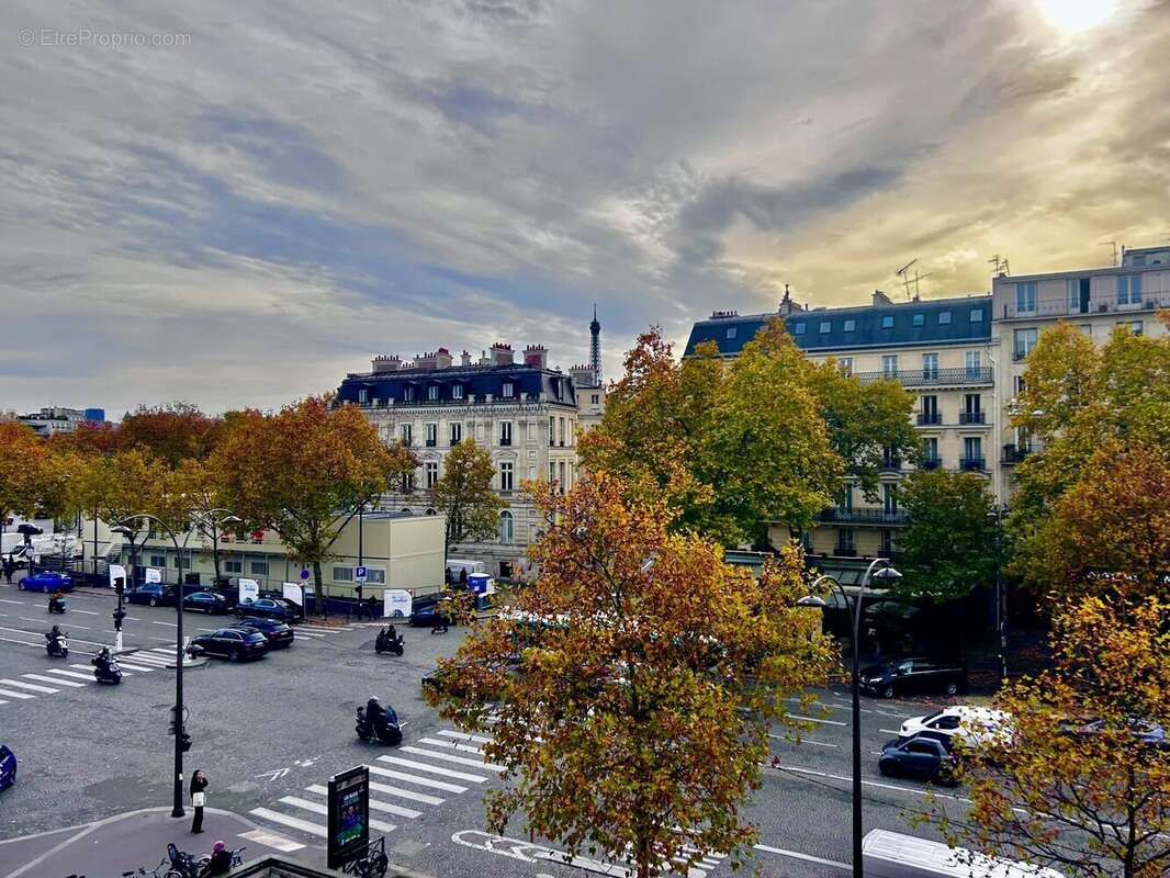 Appartement à PARIS-17E