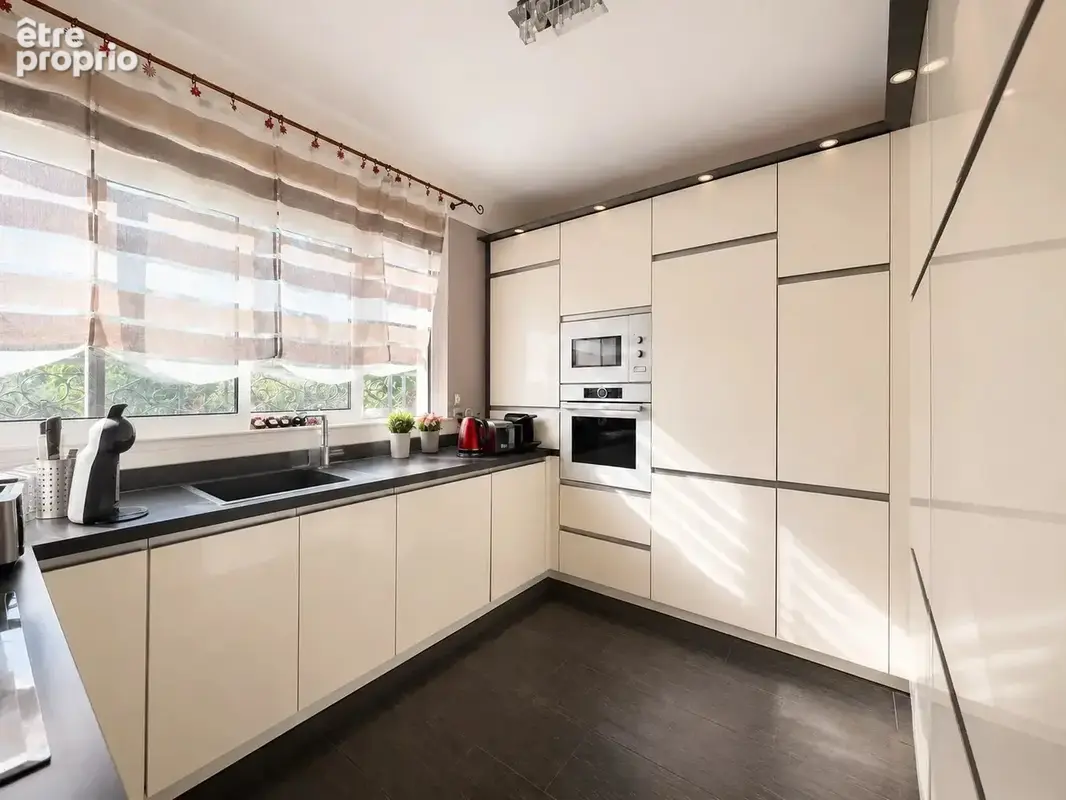 Maison 123 m² à Saint-Maur-Des-Fosses  - photo 3