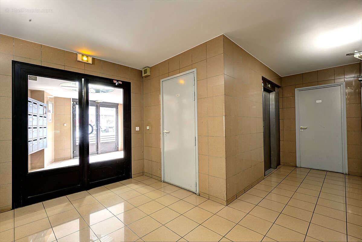 Appartement à PARIS-18E