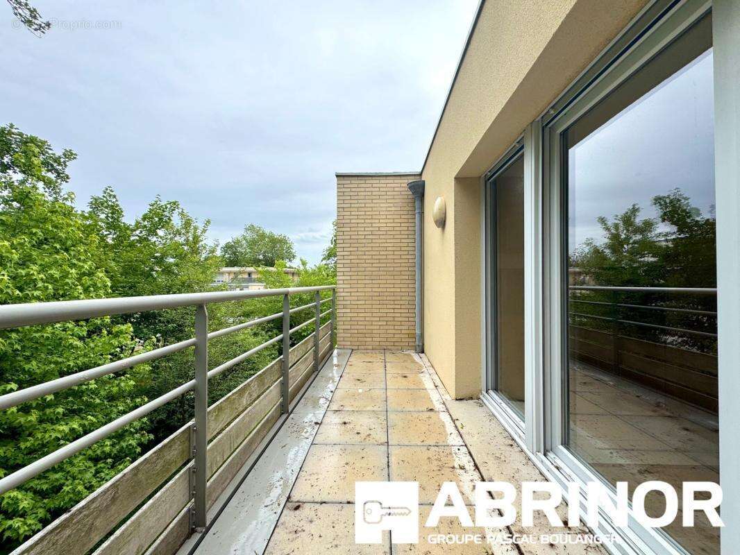 Appartement T3 récent avec balcon et parking – Résidence de standing - photo 7