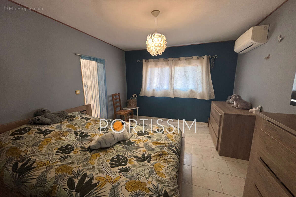 Maison à SAINT-LAURENT-DU-VAR