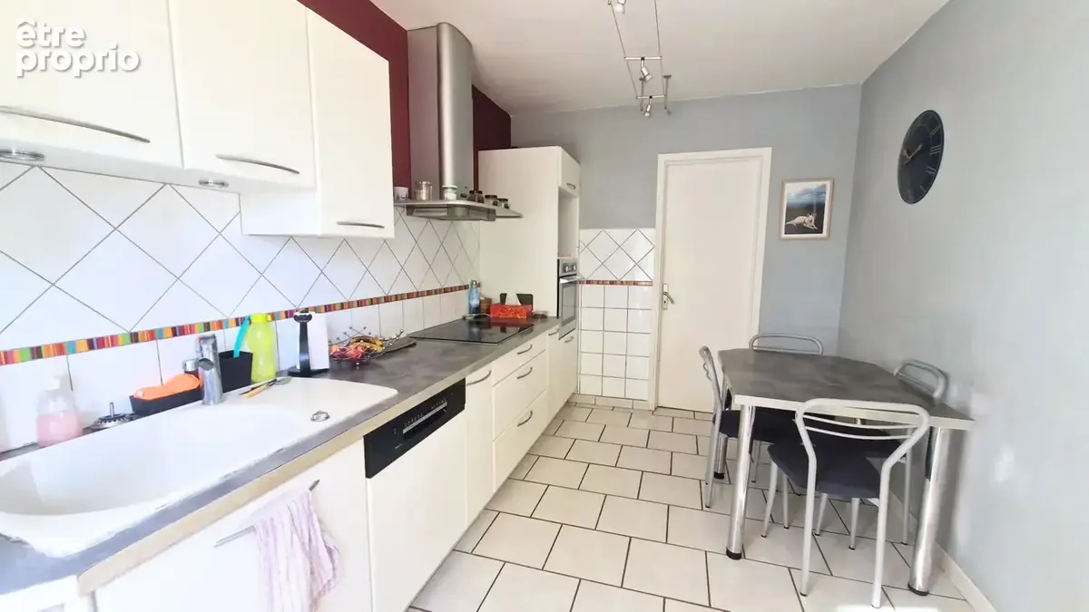 Maison familiale avec étang sur plus de 7 000 m2 de terrain - photo 2