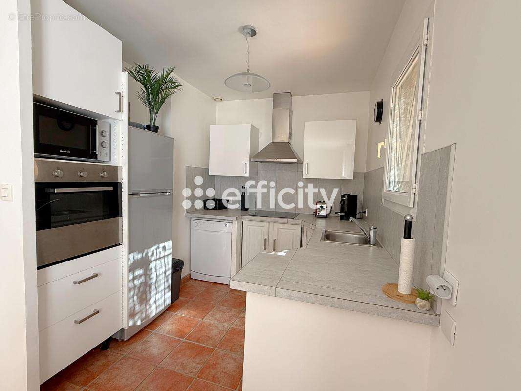 Maison à NANS-LES-PINS