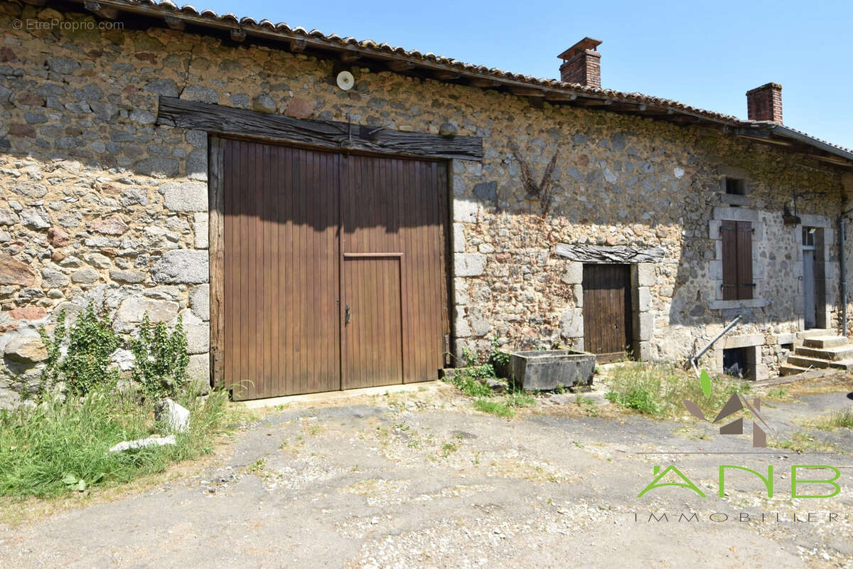 Maison 49 m² à Etouars  - photo 2