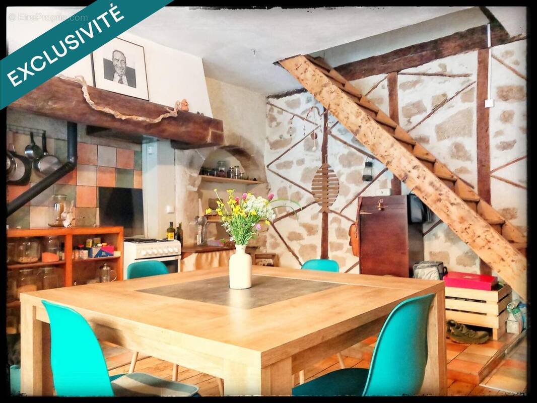 Photo 1 - Maison à SAINT-BEAUZELY