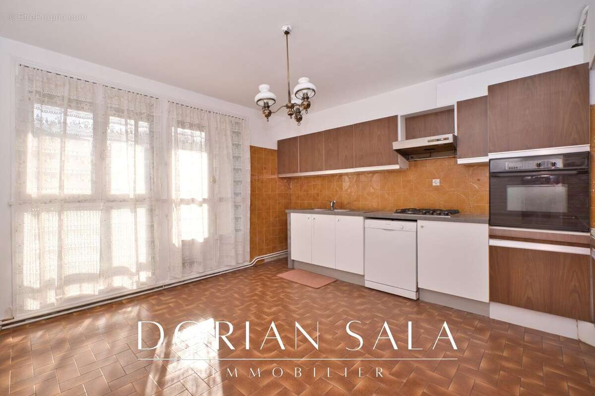 Appartement à MARSEILLE-10E