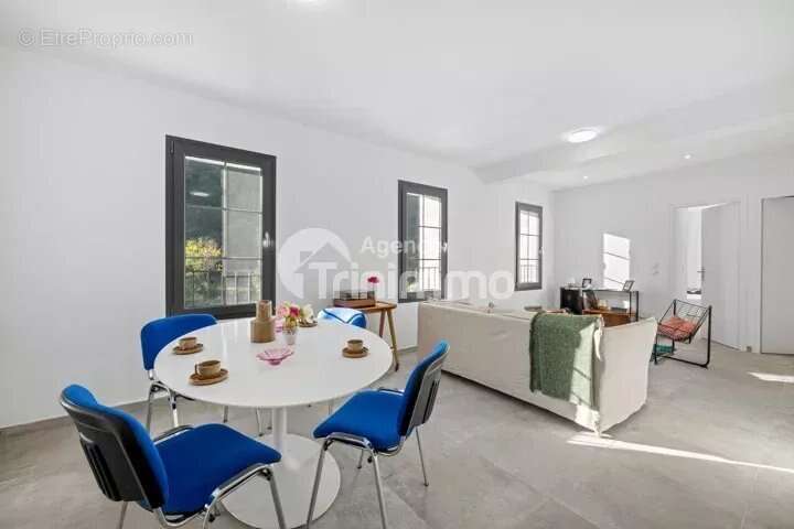 Appartement à TOURRETTE-LEVENS