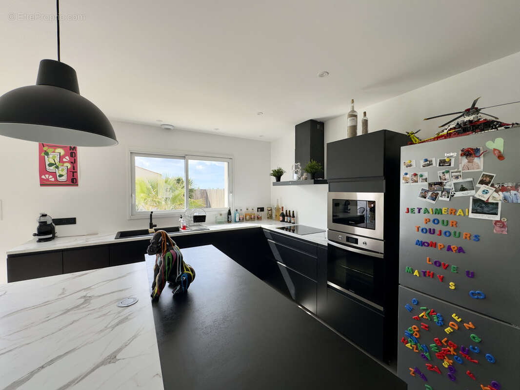 Maison à CHAMPAGNE-LES-MARAIS