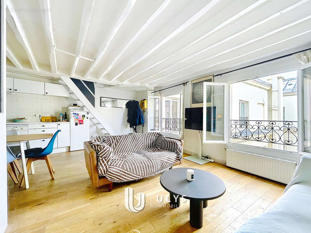 Appartement à PARIS-8E