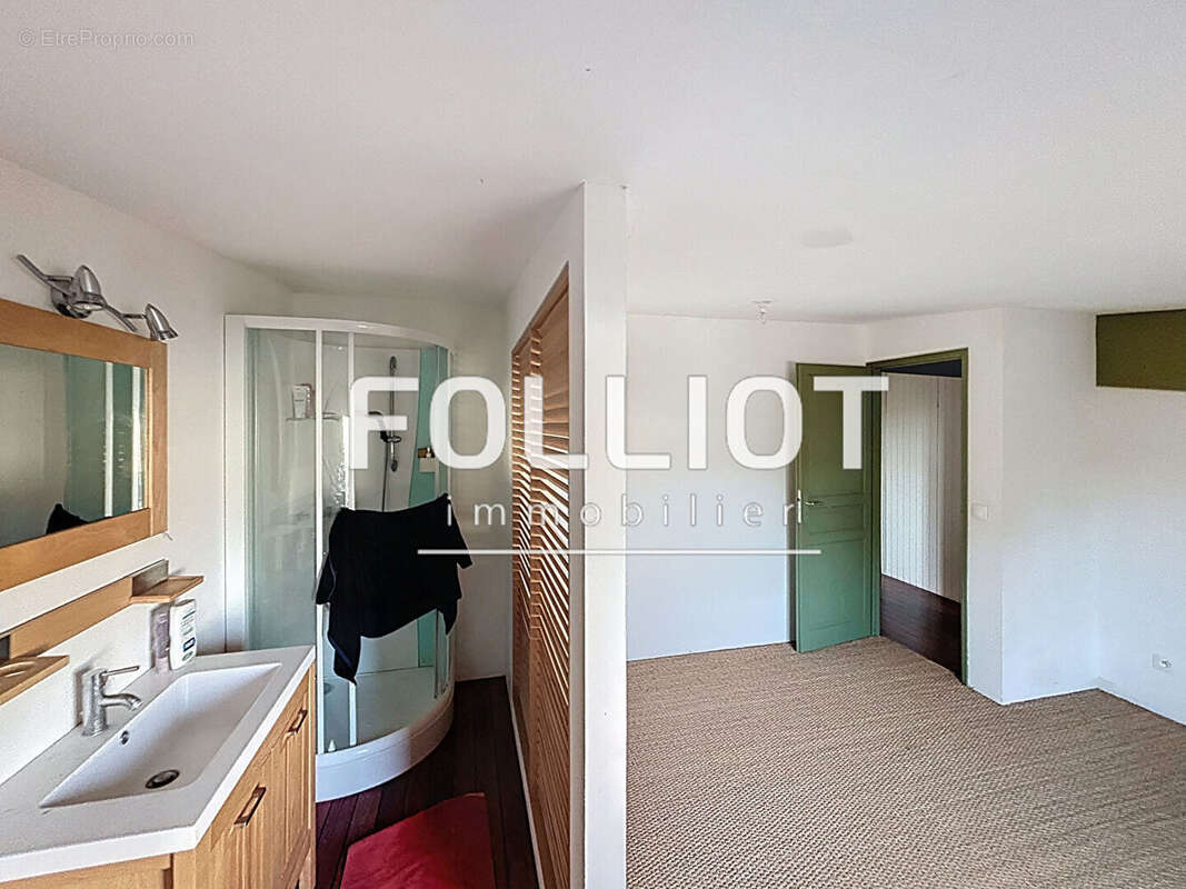 Commerce à DIVES-SUR-MER