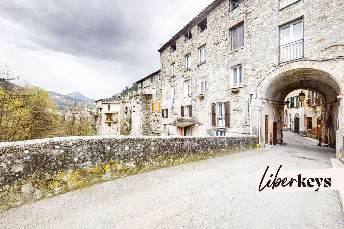 Maison à L'ESCARENE