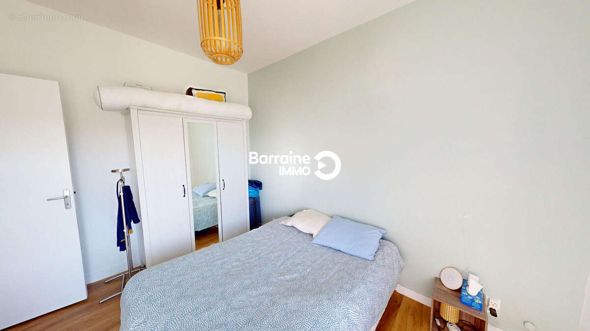 Exclusivité à Brest Centre Ville - Charmant T2 lumineux au dernier étage ! - photo 8