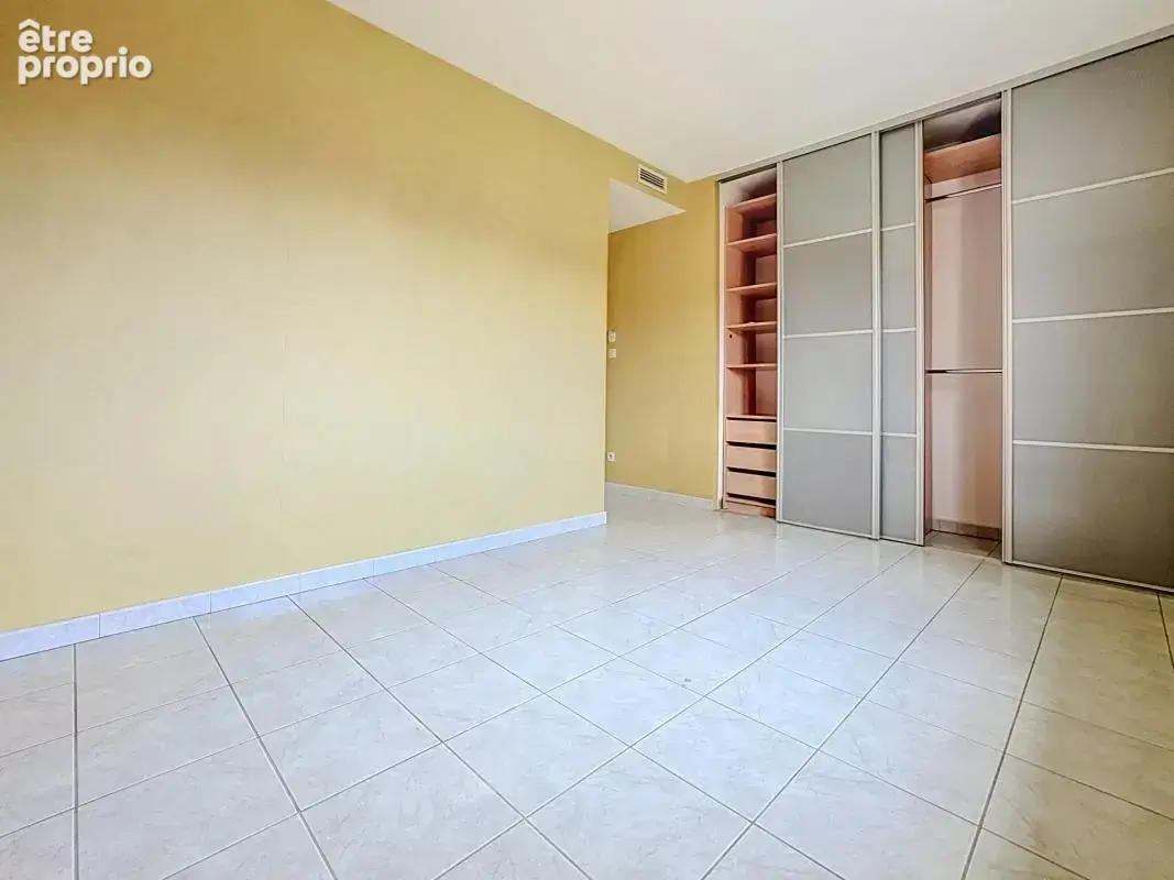 Maison de 5 pièces de 103 m² à Saint-Étienne-de-Tulmont - photo 6