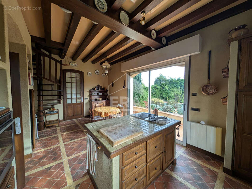 Maison 295m² à montpon-ménestérol - photo 6