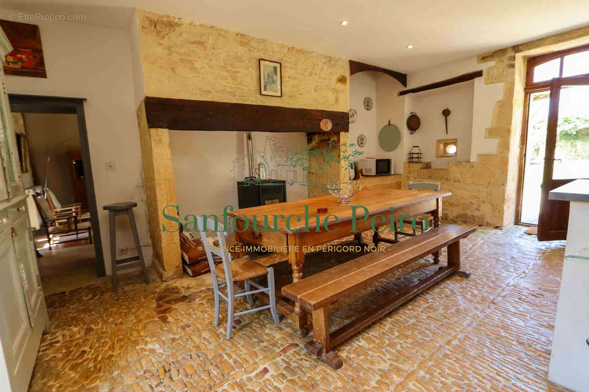 Maison à SARLAT-LA-CANEDA