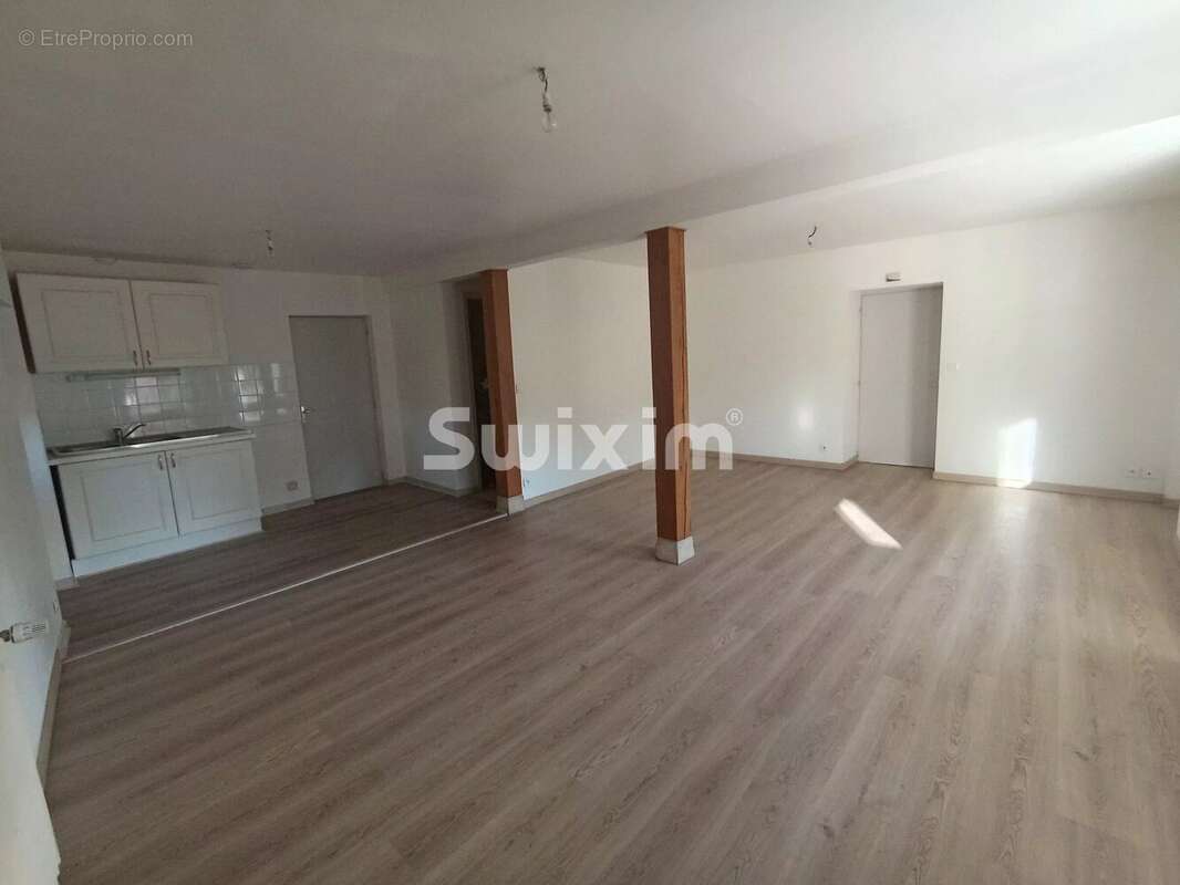 Appartement à AISY-SUR-ARMANCON