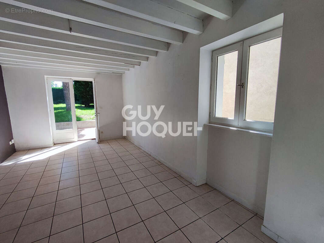 Maison à MORNAND-EN-FOREZ