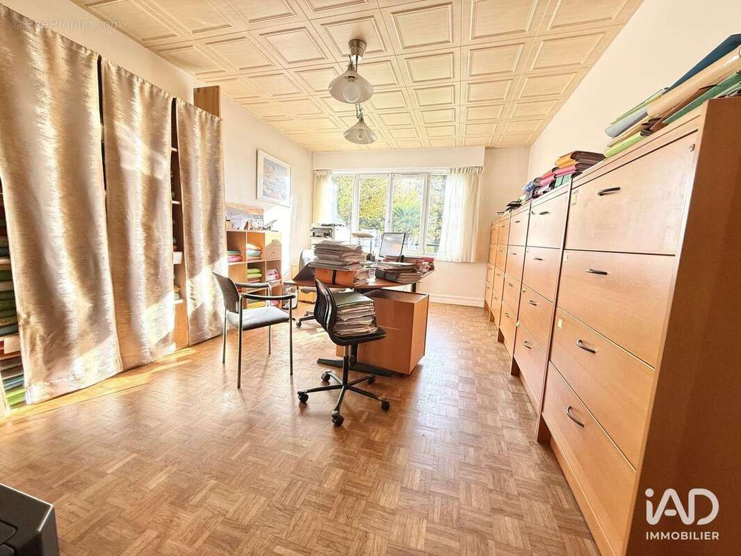 Photo 4 - Commerce à BRUNOY